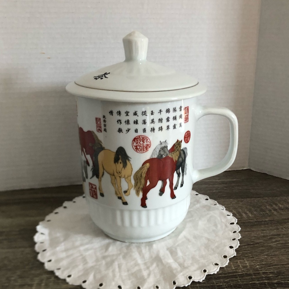Porcelain Horse Motif Lidded Giant Mug